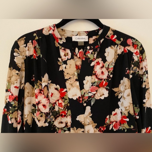 Calvin Klein Black Floral long Sleeve Vneck Blouse Women’s Sz Small - Picture 3 of 12
